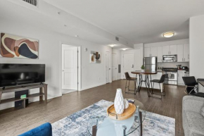 Luxury Apt In Harbor Point with Balcony - PM-678